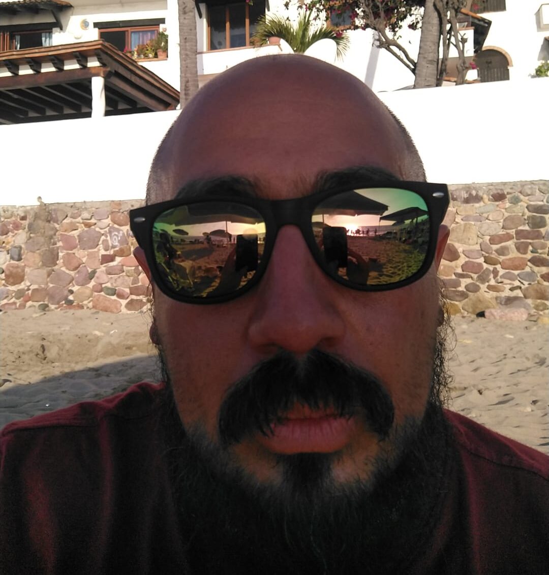 Víctor R
